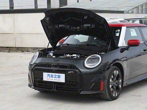 2025 Ŀ JOHN COOPER WORKS