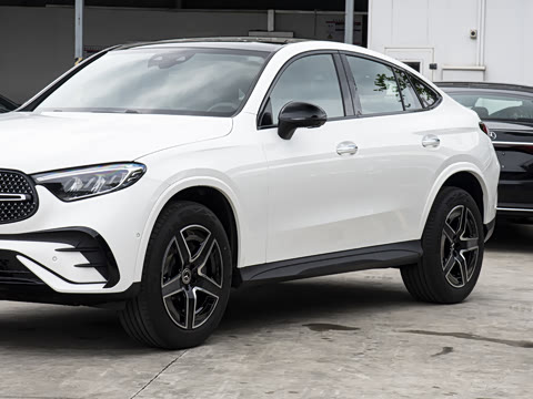 2026�� �Ŀ� GLC 260 4MATIC ����SUV