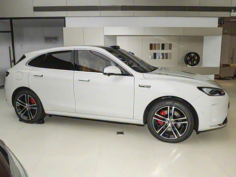 2025�� ����   Ultra ������