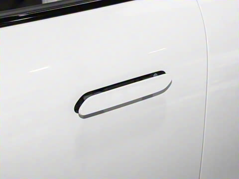 2025�� 735MAX 175kW