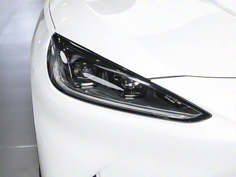 2025�� 735MAX 175kW