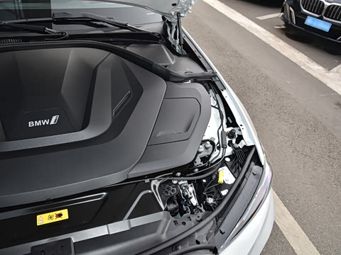 2026�� �Ŀ� eDrive 40 L ��ҹ��װ