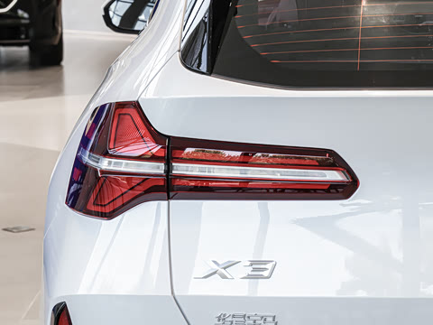 2027�� xDrive25L M�˶���ҹ��װ