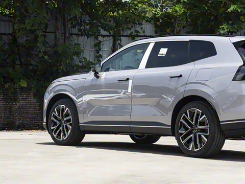 2026�� ������������Plus