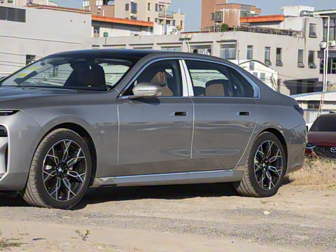 2026�� 735Li ������װ