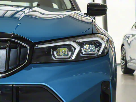 2025�� 330Li M�˶���ҹ��װ