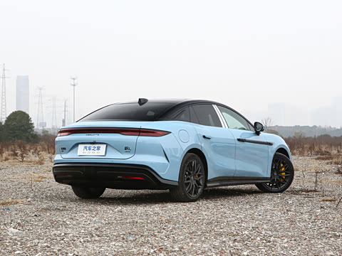 2025�� EV 701KM�����״�������