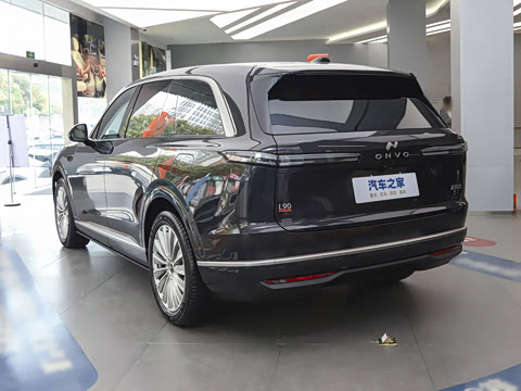 2025�� Ultra ������