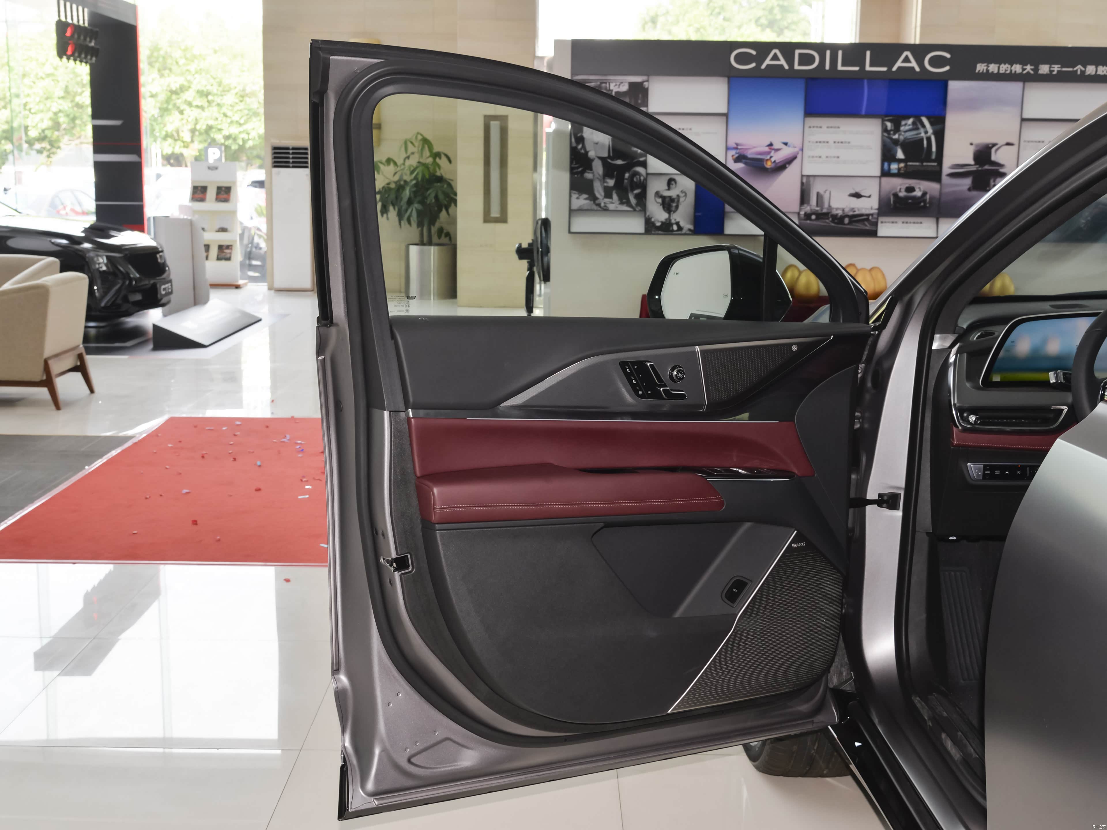 Cadillac XT5, миниатюра 21