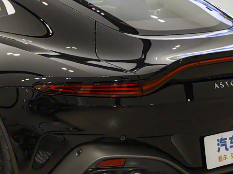 2024�� 4.0T V8 Coupe