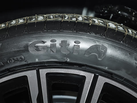 2026�� 225km EM-i Զ�����ǺӰ�