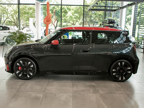 2026�� JOHN COOPER WORKS