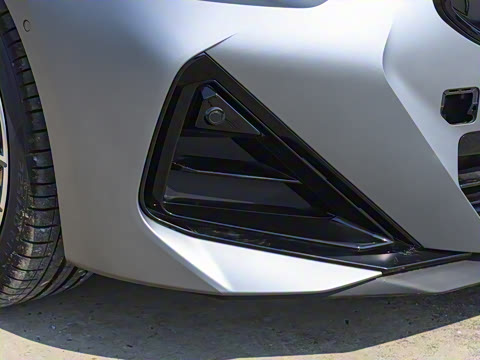 2025�� M240i xDrive