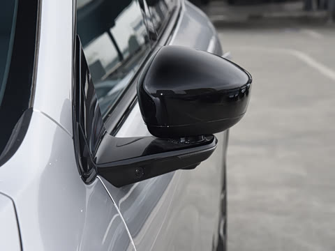 2026�� ���� 1704 Max �Ƽ���