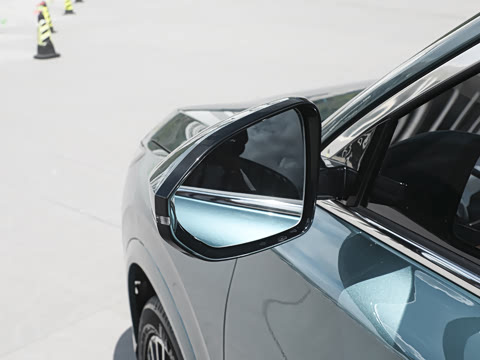 2025�� 185KM�����