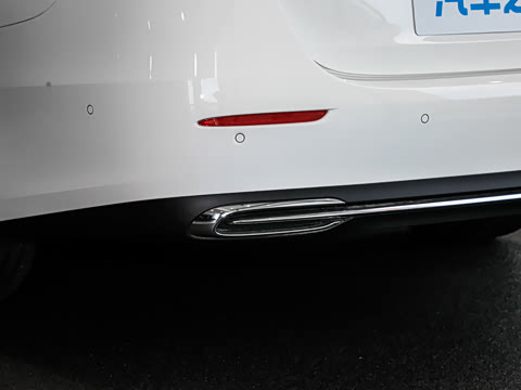 2026�� �Ŀ� E 260 L