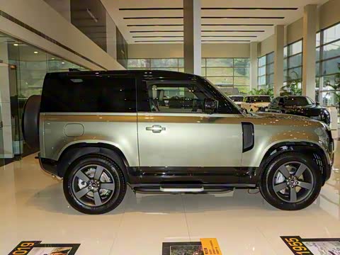 2025�� 90 3.0T P400 X-Dynamic HSE