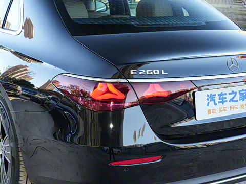 2026�� E 260 L �����