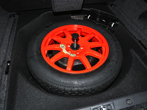 2025�� 3.0 L6 400PS SV���ٴ����ӳ��� 4��