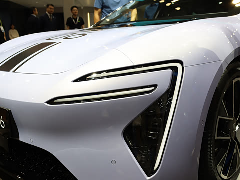 2025�� Ultra���̰�