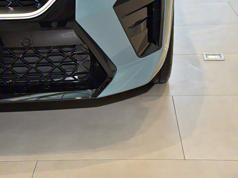 2025�� sDrive25i M�˶���װ