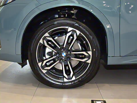 2025�� sDrive25i M�˶���װ