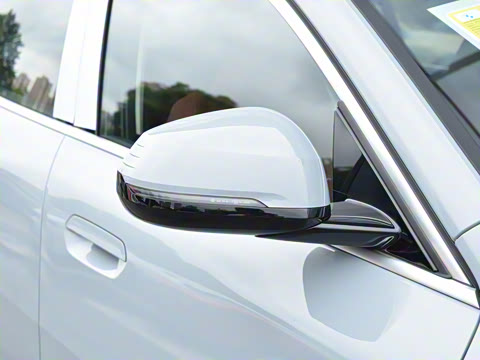 2025�� sDrive25i M�˶���װ