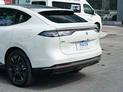 2025�� 670 Max��