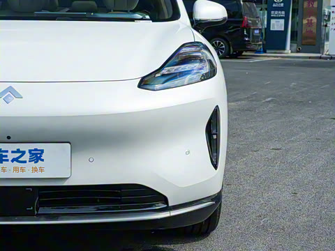 2025�� 670 Max��