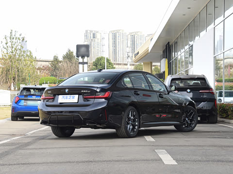 2026�� 330Li ������ M�˶���ҹ��װ