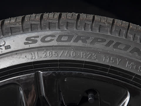 2026�� 3.0 L6 400PS AB�����