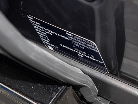 2026�� 3.0 L6 400PS AB�����