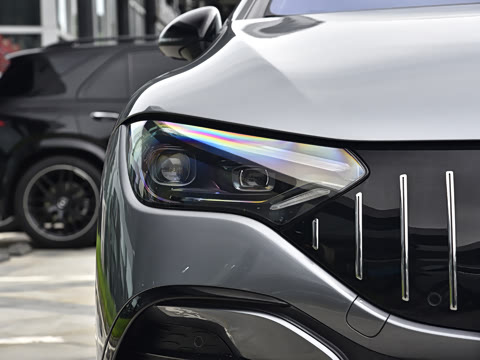 2023�� AMG EQE 53 4MATIC+