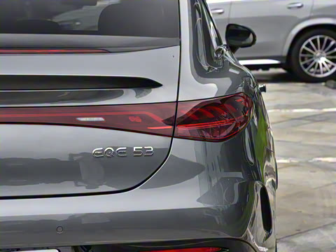 2023�� AMG EQE 53 4MATIC+