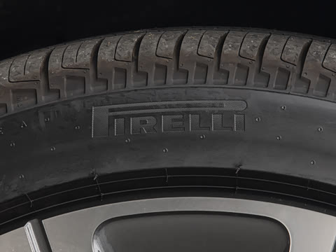 2026�� 3.0 L6 400PS AB�����