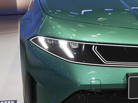 2027�� 40L