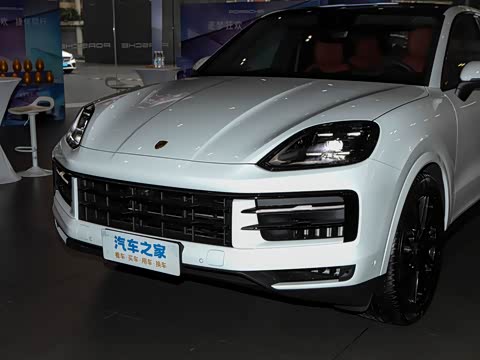 2026�� Cayenne Coup�� 3.0T