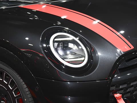 2025�� JOHN COOPER WORKS