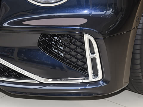 2026�� 4.0T V8 ��׼��