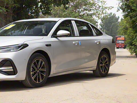 2025�� EM-i 70km ������