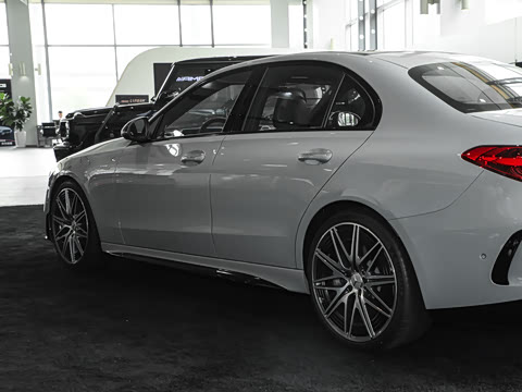 2026�� AMG C 43 4MATIC