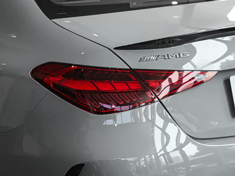 2026�� AMG C 43 4MATIC