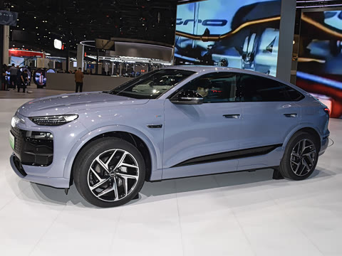 2026�� quattro Ǭ���Ǽݰ�