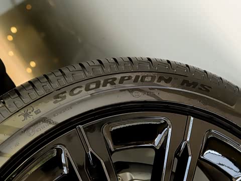 2026�� 3.0 L6 360PS SE�����