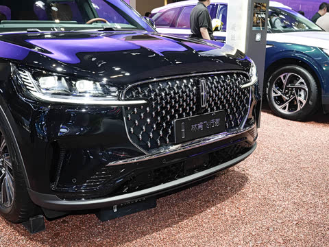 2024�� 3.0T V6 �������Ű� ����