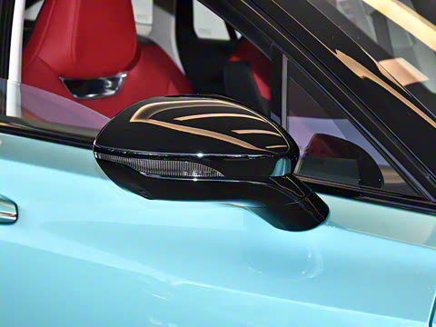 2025�� 2.0T ������