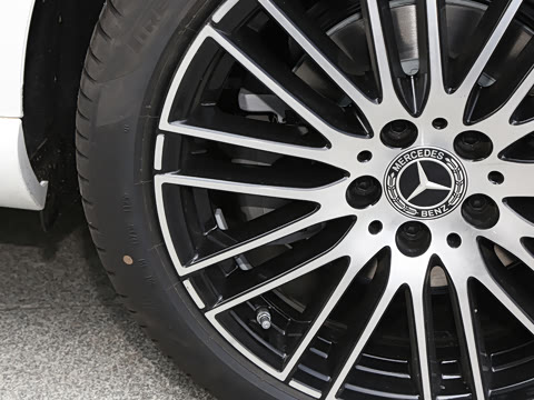 2025�� �Ŀ� C 260 L