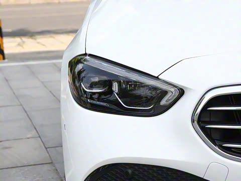 2025�� �Ŀ� C 260 L