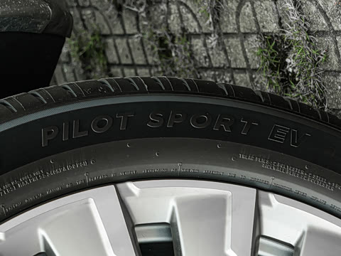 2026�� Ultra+ ������