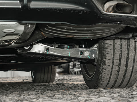 2026�� 200���������� 40 TFSI ����������